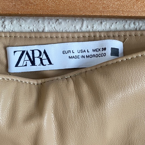Zara Tan Mini Skort with Gold Buttons - Picture 4 of 6